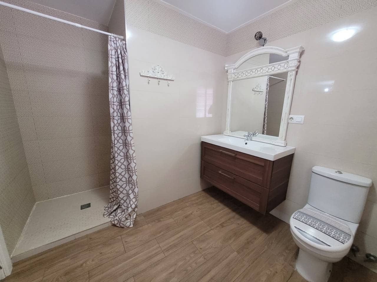 Apartamento de 3 habitaciones en Baza en venta - 100.000 € (Ref: 9552900)