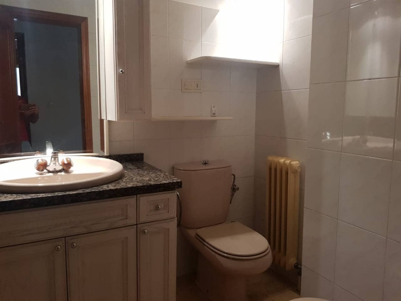 7 soverom Leilighet til salgs i Baza med garasje - € 189 000 (Ref: 9552903)