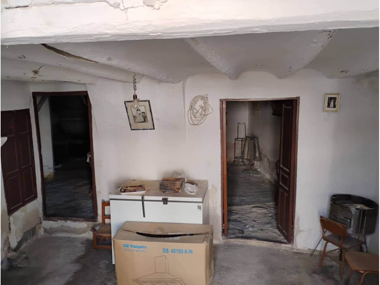 2 bedroom Cave House for sale in Castillejar - € 25,000 (Ref: 9552904)