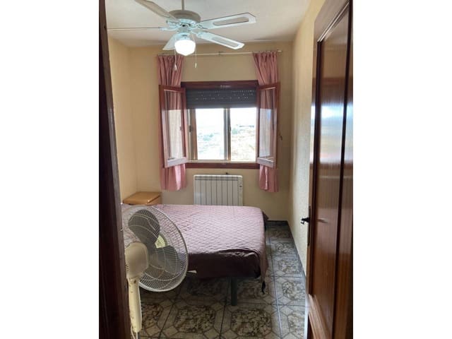 4 slaapkamer Flat te koop in Caniles - € 98.000 (Ref: 9552905)