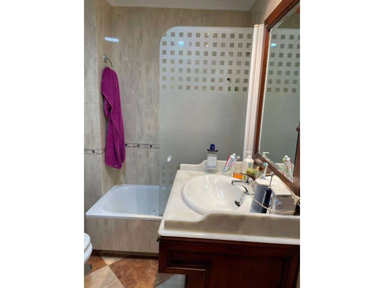 3 soverom Leilighet til salgs i Baza med garasje - € 160 000 (Ref: 9552907)