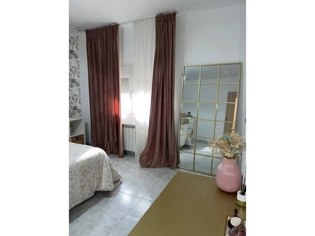 8 slaapkamer Flat te koop in Caniles - € 150.000 (Ref: 9552909)