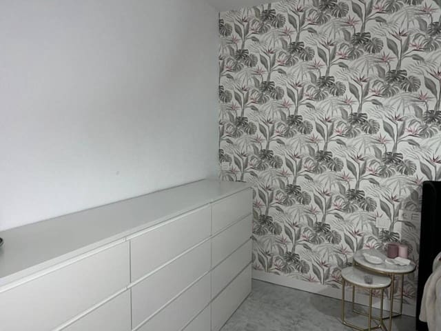 8 slaapkamer Flat te koop in Caniles - € 150.000 (Ref: 9552909)