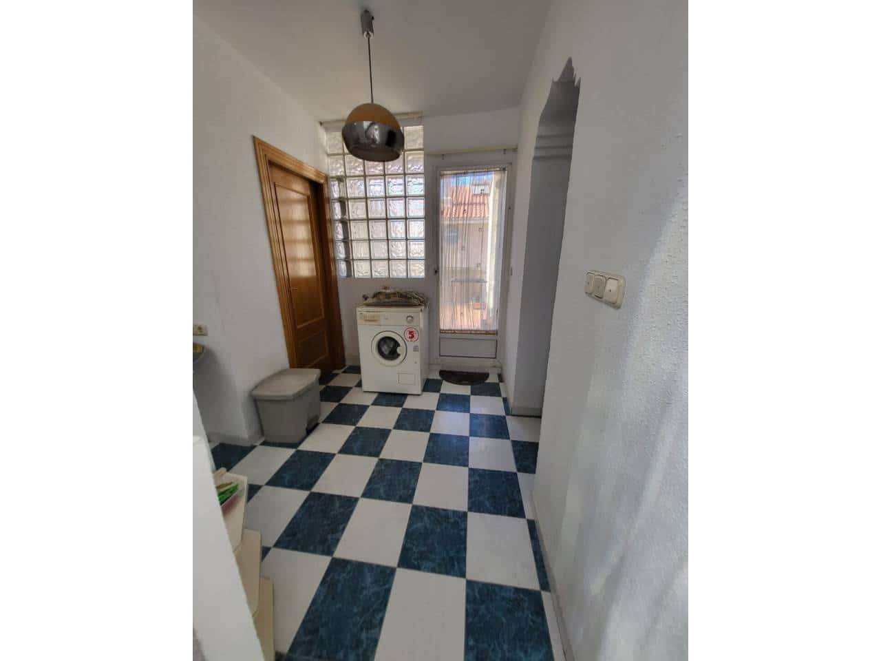 4 bedroom Townhouse for sale in Baza with garage - € 150,000 (Ref: 9552910)