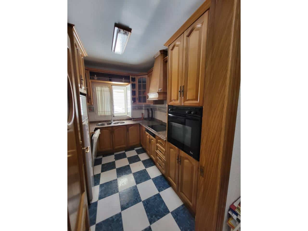 4 bedroom Townhouse for sale in Baza with garage - € 150,000 (Ref: 9552910)