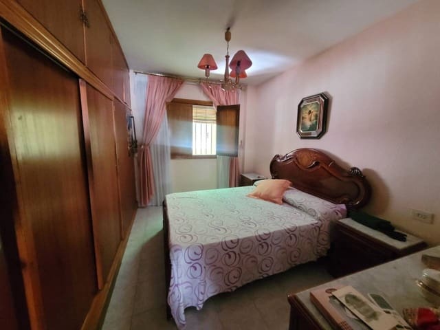 4 slaapkamer Flat te koop in Baza - € 79.999 (Ref: 9552911)