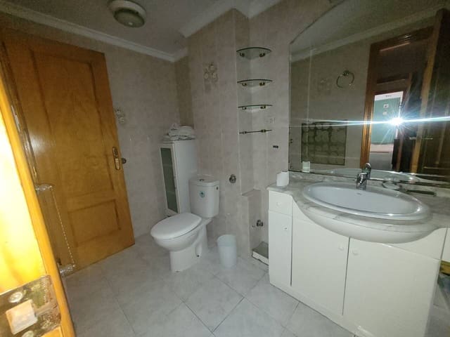 4 slaapkamer Flat te koop in Baza - € 79.999 (Ref: 9552911)