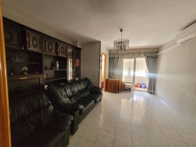 4 slaapkamer Flat te koop in Baza - € 79.999 (Ref: 9552911)