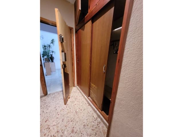 2 sovrum Lägenhet till salu i Baza - 57 000 € (Ref: 9552912)