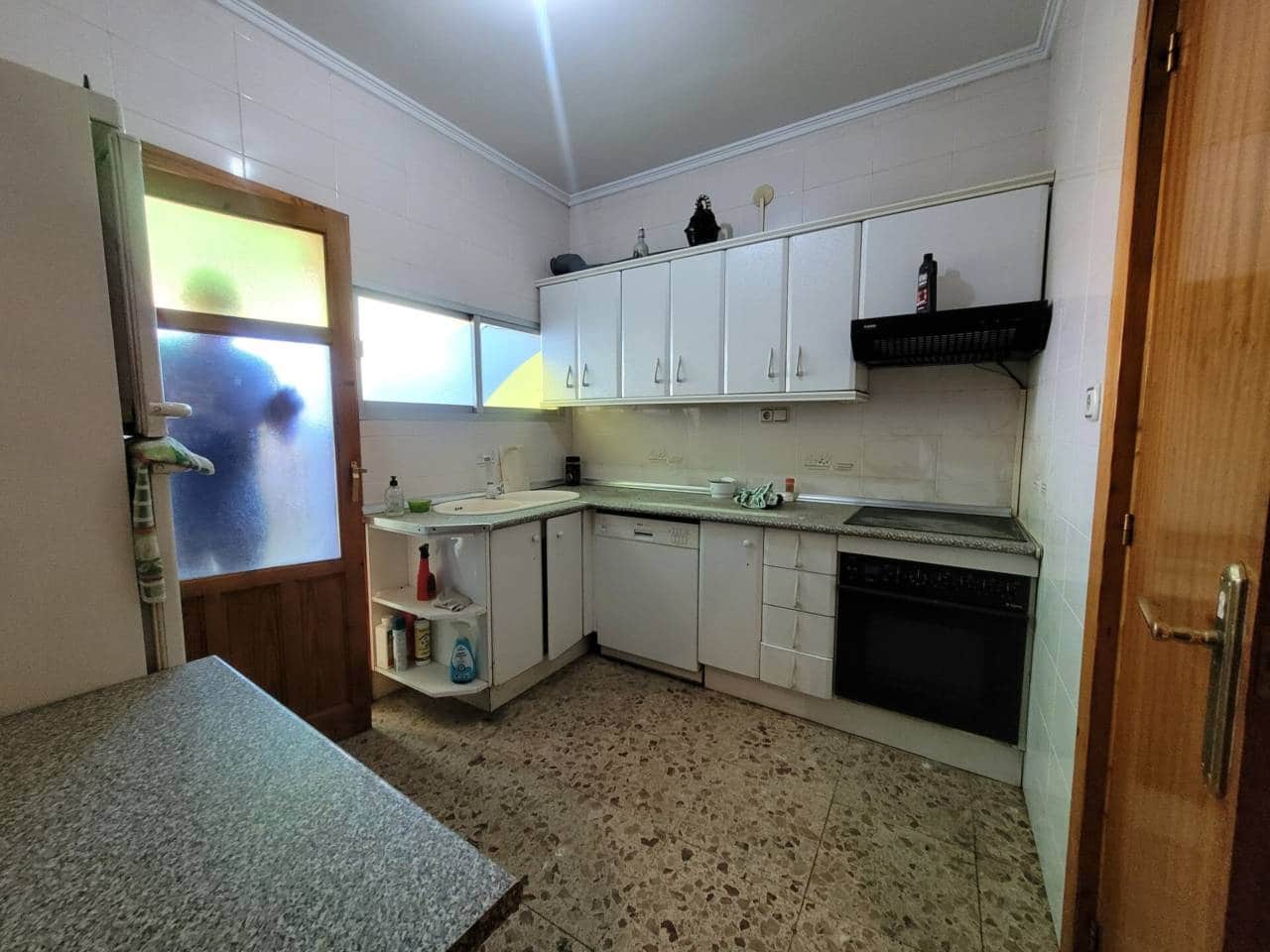 2 sovrum Lägenhet till salu i Baza - 57 000 € (Ref: 9552912)