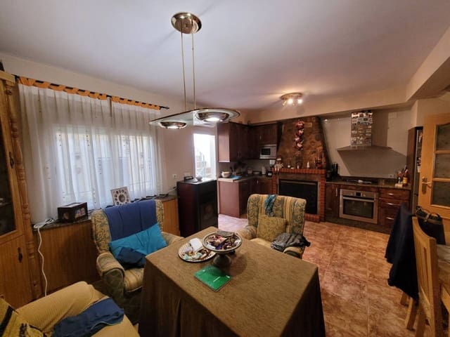 3 sovrum Hus till salu i Baza med garage - 95 000 € (Ref: 9552913)