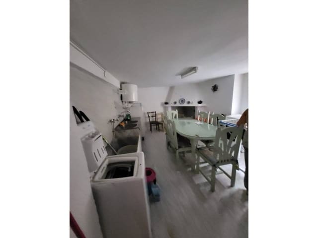Casa de 3 habitaciones en Baza en venta - 50.000 € (Ref: 9552914)