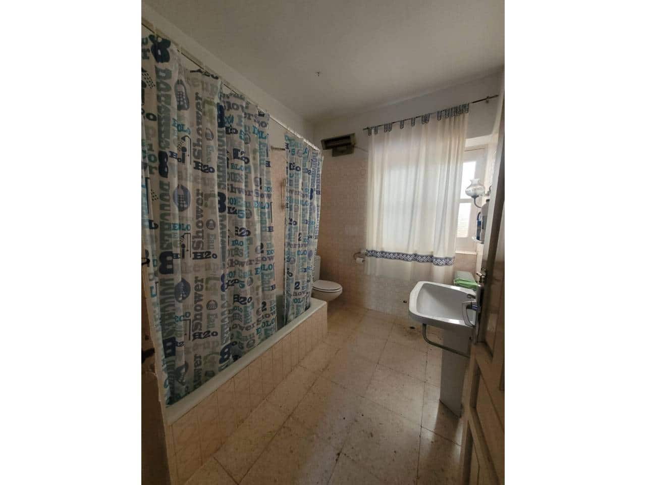 5 soveværelse Villa til salg i Baza med garage - € 180.000 (Ref: 9552915)