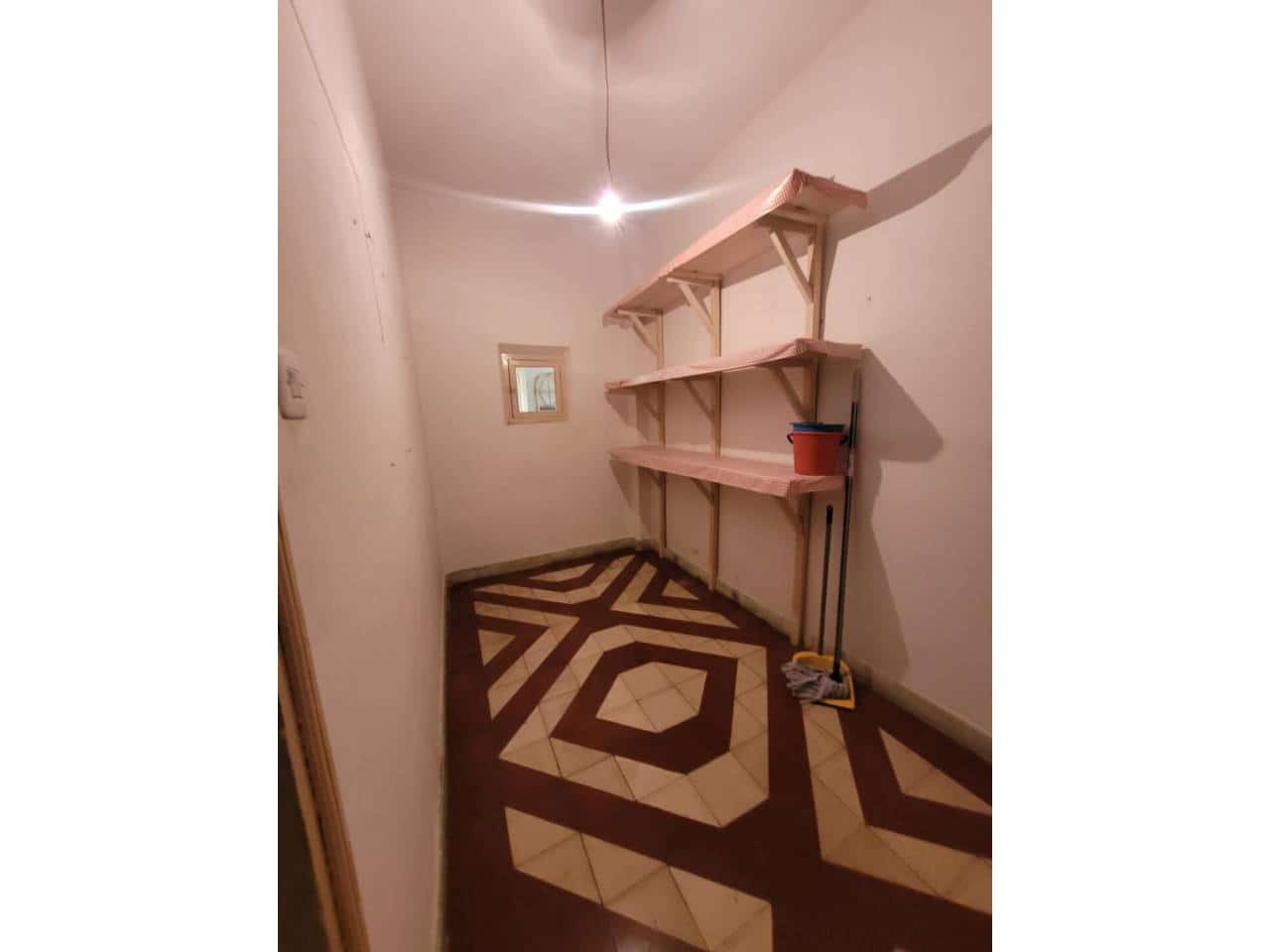 5 soveværelse Villa til salg i Baza med garage - € 180.000 (Ref: 9552915)