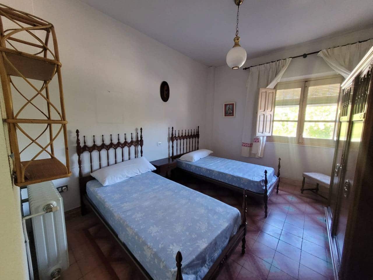 5 soveværelse Villa til salg i Baza med garage - € 180.000 (Ref: 9552915)