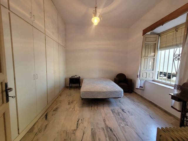 5 soveværelse Villa til salg i Baza med garage - € 180.000 (Ref: 9552915)