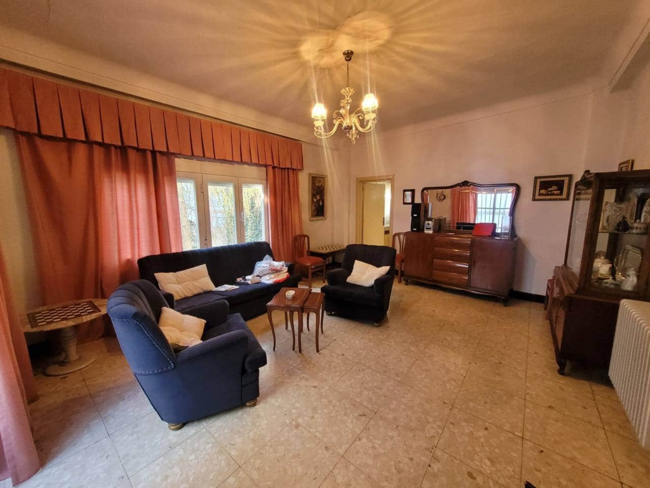 5 soveværelse Villa til salg i Baza med garage - € 180.000 (Ref: 9552915)