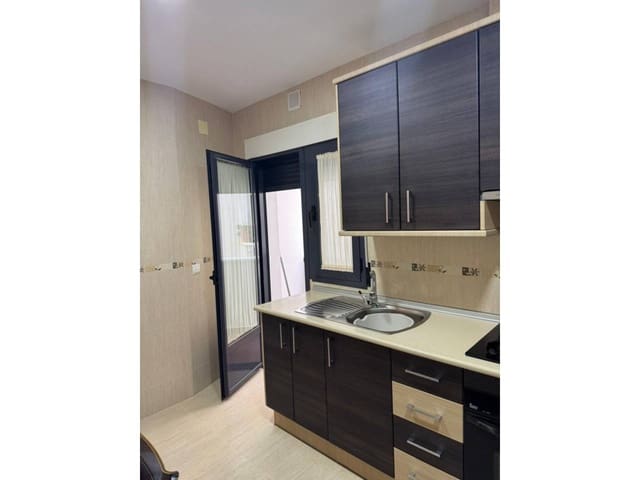Piso de 3 habitaciones en Baza en venta con garaje - 129.000 € (Ref: 9552916)