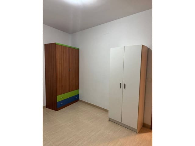 Piso de 3 habitaciones en Baza en venta con garaje - 129.000 € (Ref: 9552916)