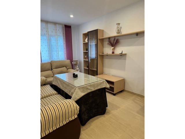 Piso de 3 habitaciones en Baza en venta con garaje - 129.000 € (Ref: 9552916)