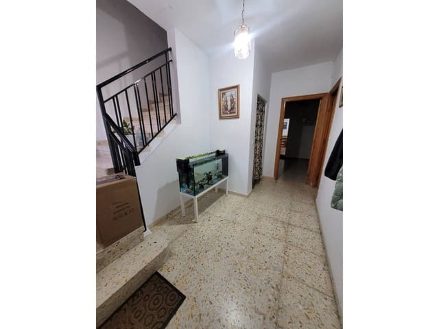 Apartamento de 4 habitaciones en Baza en venta - 90.000 € (Ref: 9552917)