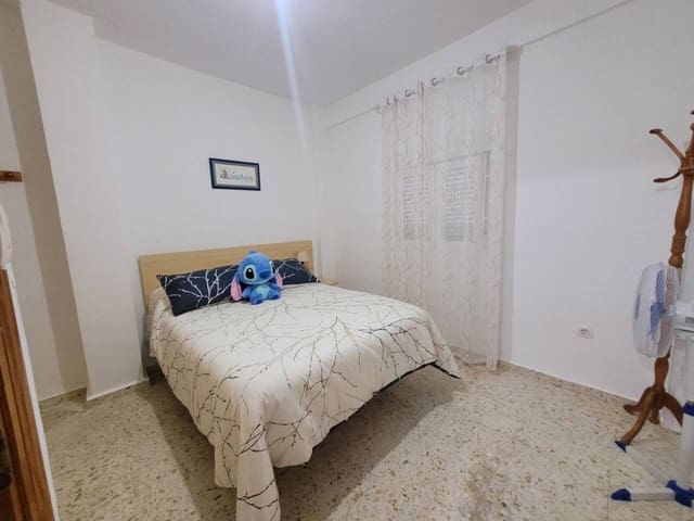 Apartamento de 4 habitaciones en Baza en venta - 90.000 € (Ref: 9552917)