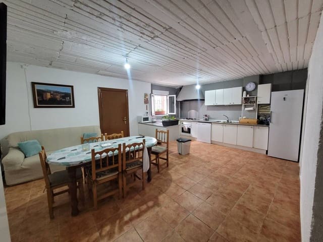 Apartamento de 4 habitaciones en Baza en venta - 90.000 € (Ref: 9552917)