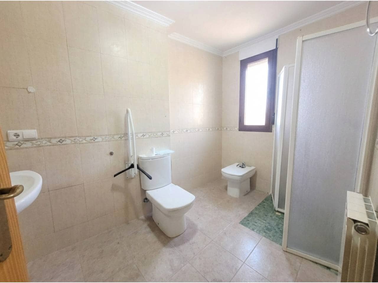 2 chambre Appartement à vendre à Baza avec garage - 115 000 € (Ref: 9552918)