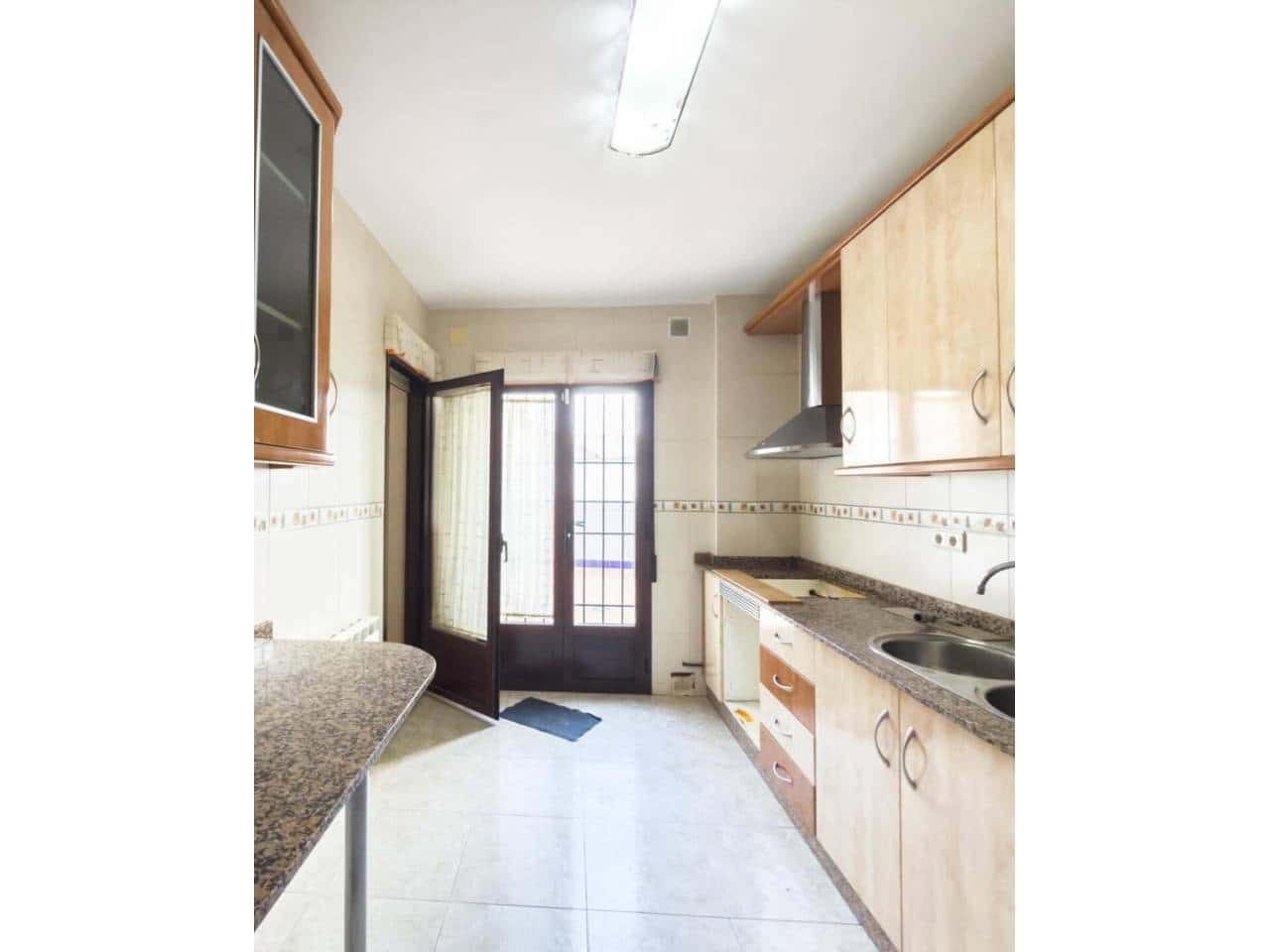 2 chambre Appartement à vendre à Baza avec garage - 115 000 € (Ref: 9552918)