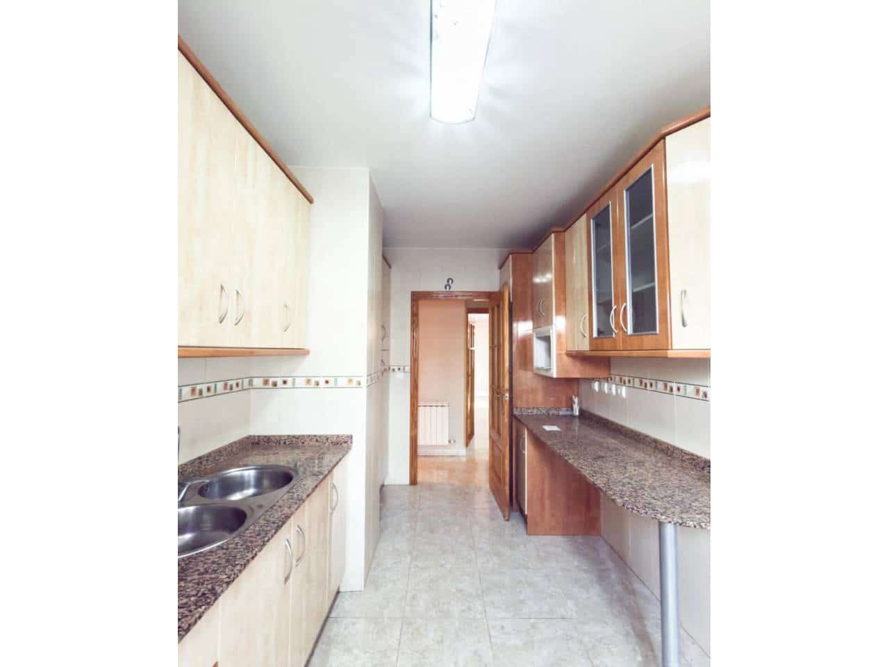 2 chambre Appartement à vendre à Baza avec garage - 115 000 € (Ref: 9552918)