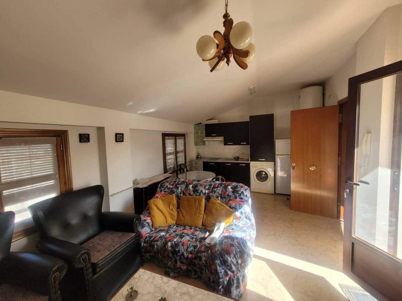 1 makuuhuone Kattohuoneisto myytävänä paikassa Baza - 38 000 € (Ref: 9552921)