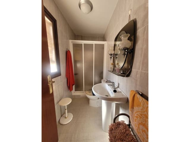 1 sovrum Takvåning till salu i Baza - 38 000 € (Ref: 9552921)