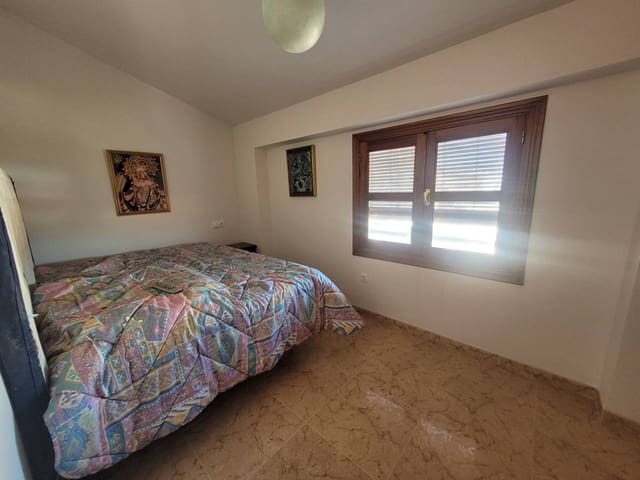 1 sovrum Takvåning till salu i Baza - 38 000 € (Ref: 9552921)