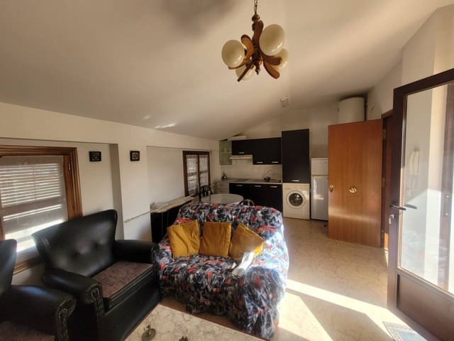 1 sovrum Takvåning till salu i Baza - 38 000 € (Ref: 9552921)