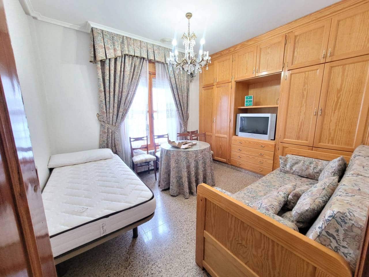 Piso de 3 habitaciones en Baza en venta - 115.000 € (Ref: 9552923)