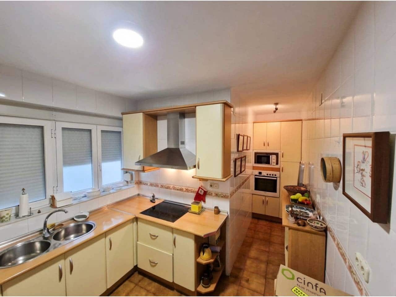 5 chambre Appartement à vendre à Baza - 84 000 € (Ref: 9552924)