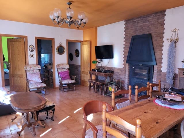 4 soveværelse Villa til salg i Baza med garage - € 210.000 (Ref: 9552925)