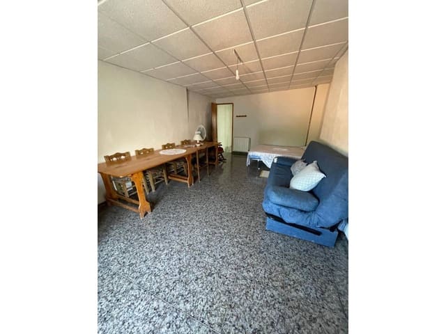 7 soveværelse Villa til salg i Baza med garage - € 300.000 (Ref: 9552929)