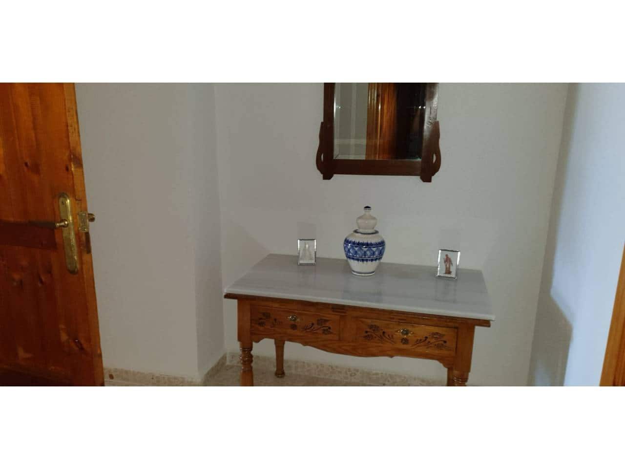 4 soveværelse Villa til salg i Baza med swimmingpool garage - € 260.000 (Ref: 9552930)