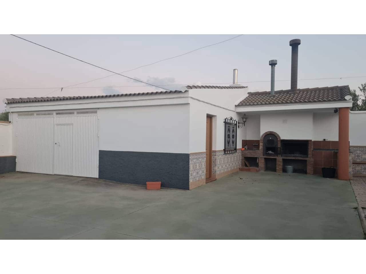 4 soveværelse Villa til salg i Baza med swimmingpool garage - € 260.000 (Ref: 9552930)