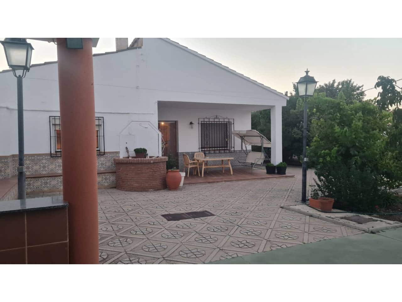 4 soveværelse Villa til salg i Baza med swimmingpool garage - € 260.000 (Ref: 9552930)