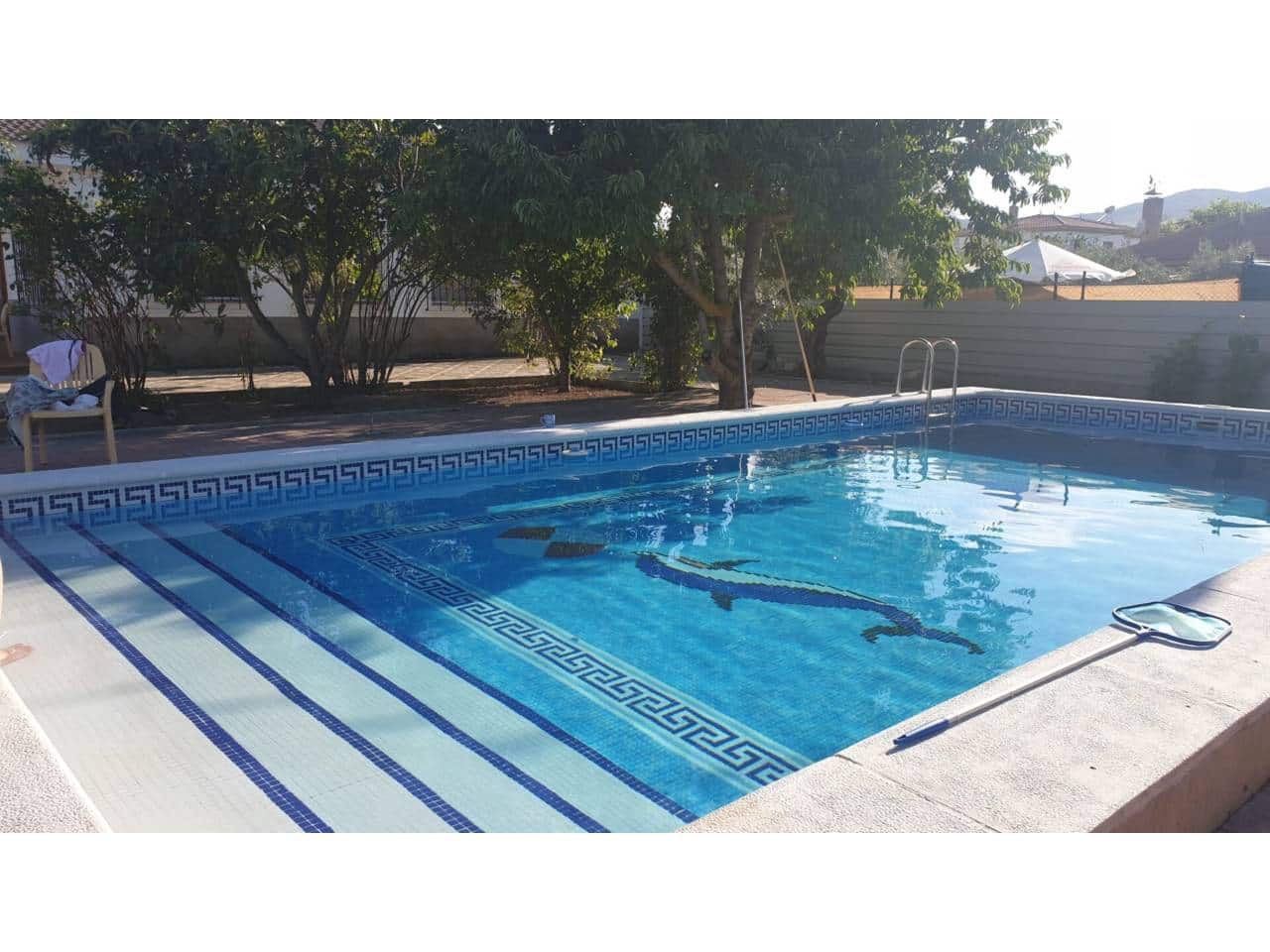 4 soveværelse Villa til salg i Baza med swimmingpool garage - € 260.000 (Ref: 9552930)