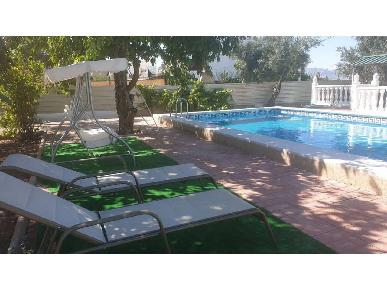 4 soveværelse Villa til salg i Baza med swimmingpool garage - € 260.000 (Ref: 9552930)