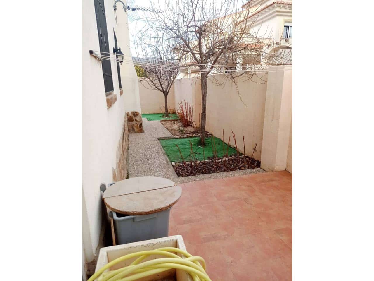 4 soveværelse Villa til salg i Baza med swimmingpool garage - € 208.000 (Ref: 9552931)