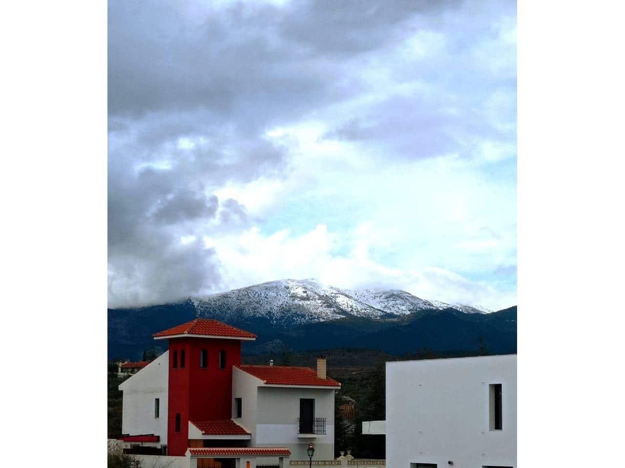 4 soveværelse Villa til salg i Baza med swimmingpool garage - € 208.000 (Ref: 9552931)