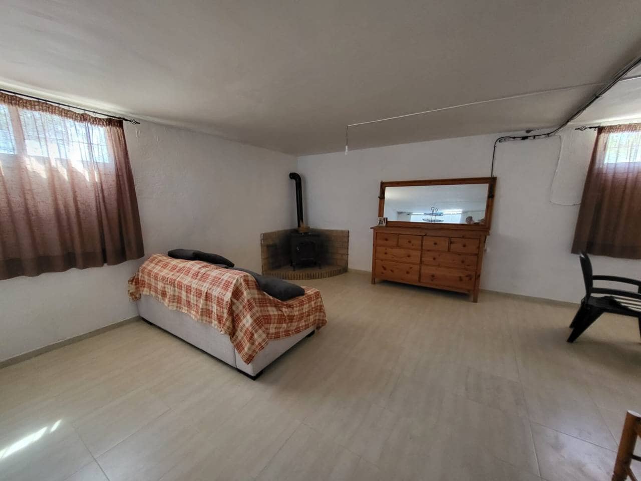 4 sypialnia Willa na sprzedaż w Baza z garażem - 140 000 € (Ref: 9552932)