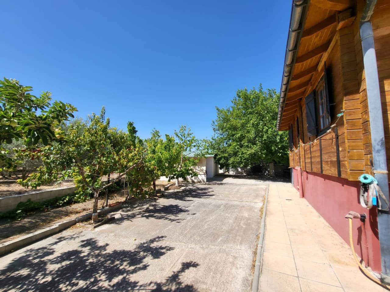 4 sypialnia Willa na sprzedaż w Baza z garażem - 140 000 € (Ref: 9552932)