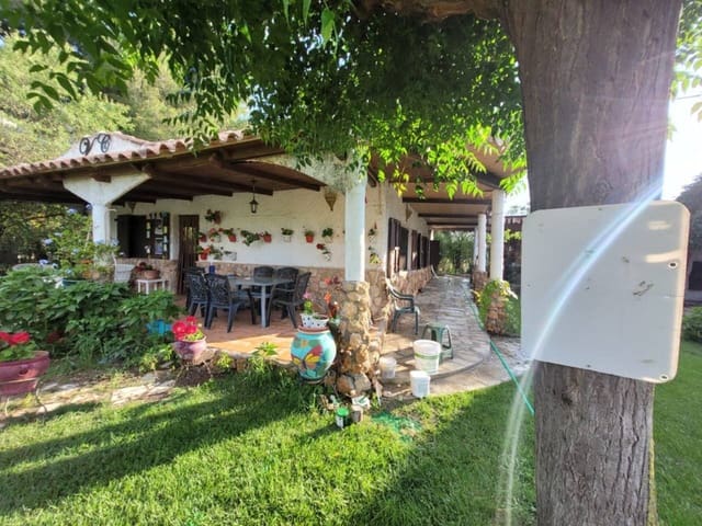 3 soveværelse Villa til salg i Baza med swimmingpool garage - € 250.000 (Ref: 9552933)