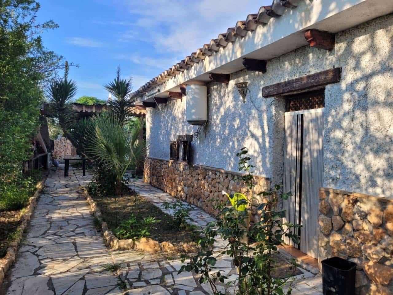 3 soveværelse Villa til salg i Baza med swimmingpool garage - € 250.000 (Ref: 9552933)