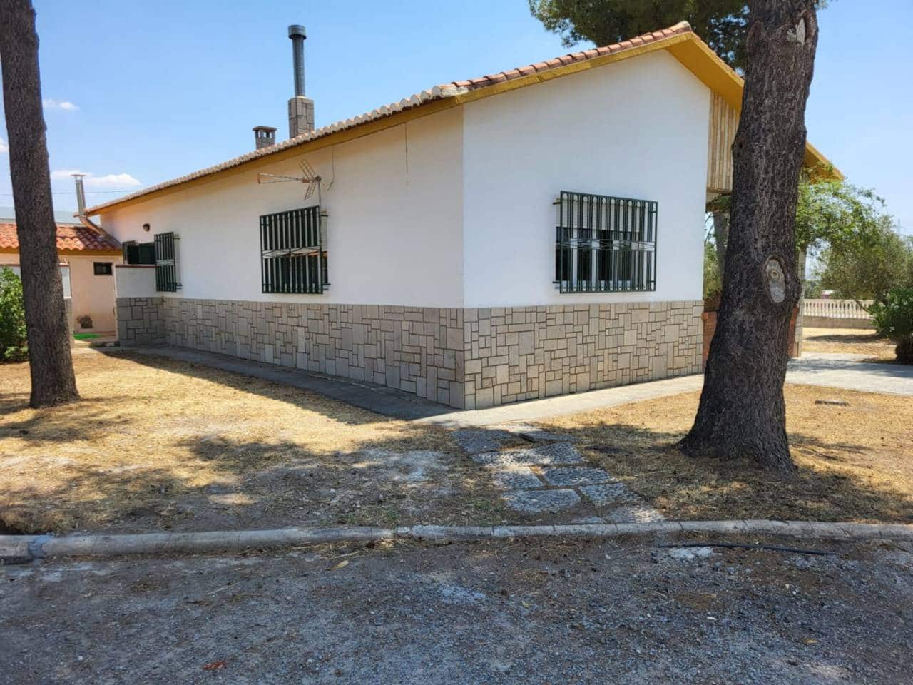 3 soveværelse Villa til salg i Baza med swimmingpool garage - € 290.000 (Ref: 9552934)